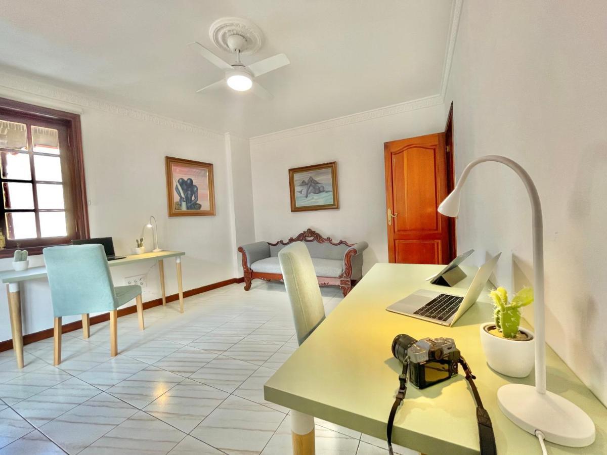 شقة The Balcony House With Free Parking بويرتو ذي لا كروز المظهر الخارجي الصورة